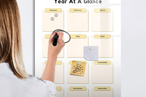 Decoratief glazen wandbord beschrijfbaar en magnetisch Jaarlijkse kalender voor personalisatie