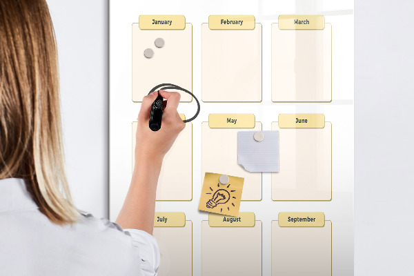 Decoratief glazen wandbord beschrijfbaar en magnetisch Jaarlijkse kalender voor personalisatie