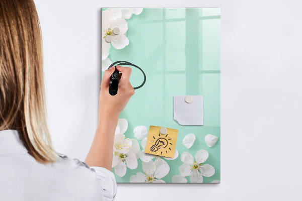 Decoratief glazen wandbord beschrijfbaar en magnetisch Creatief moodboard met een bloemenmotief