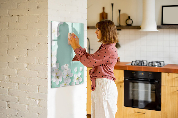 Decoratief glazen wandbord beschrijfbaar en magnetisch Creatief moodboard met een bloemenmotief