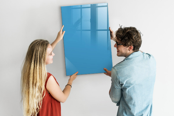 Decoratief glazen wandbord beschrijfbaar en magnetisch Een kleurrijk prikbord voor notities en foto's