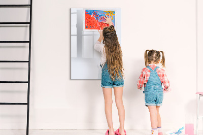 Decoratief glazen wandbord beschrijfbaar en magnetisch Herinneringen vastleggen in een moderne stijl.