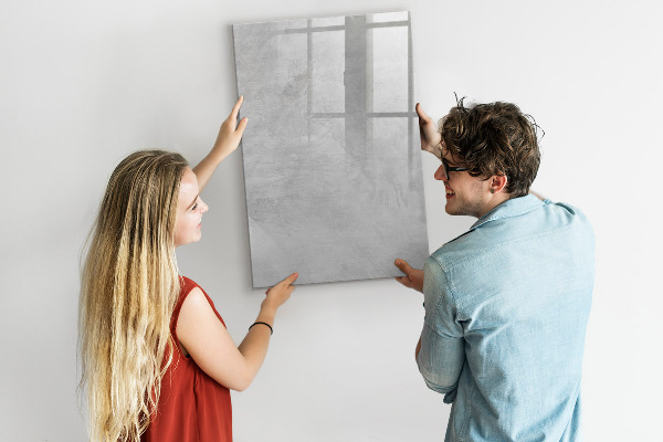 Decoratief glazen wandbord beschrijfbaar en magnetisch Een ruimte voor het delen van herinneringen en notities.