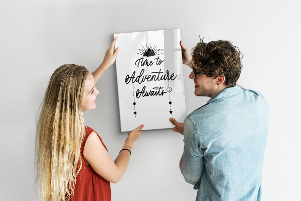 Decoratief glazen wandbord beschrijfbaar en magnetisch Een creatieve ruimte voor herinneringen en foto's
