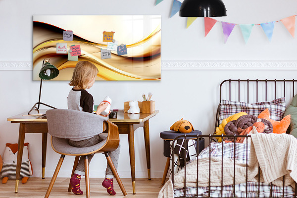 Decoratief glazen wandbord beschrijfbaar en magnetisch Een moderne ruimte voor het presenteren van foto's