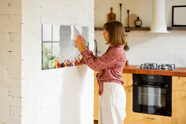 Decoratief glazen wandbord beschrijfbaar en magnetisch Een creatieve ruimte voor herinneringen en foto's