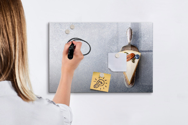 Decoratief glazen wandbord beschrijfbaar en magnetisch Een creatieve plek voor herinneringen en notities