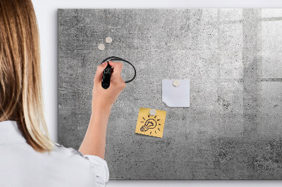 Decoratief glazen wandbord beschrijfbaar en magnetisch Een modern prikbord voor het ophangen van foto's.