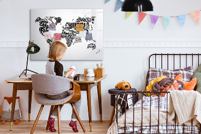 Decoratief glazen wandbord beschrijfbaar en magnetisch Een wereldkaart met persoonlijke herinneringen.