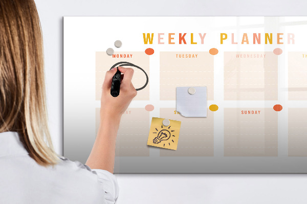 Decoratief glazen wandbord beschrijfbaar en magnetisch Weekplanner met ruimte voor foto's