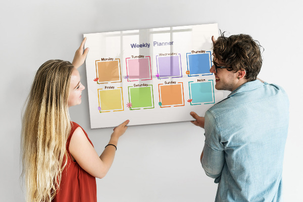 Decoratief glazen wandbord beschrijfbaar en magnetisch Weekplanner met ruimte voor foto's