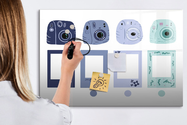 Decoratief glazen wandbord beschrijfbaar en magnetisch Een creatieve plek voor herinneringen en foto's