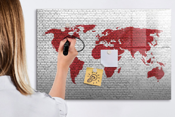 Decoratief glazen wandbord beschrijfbaar en magnetisch Wereldkaart met fotolocaties
