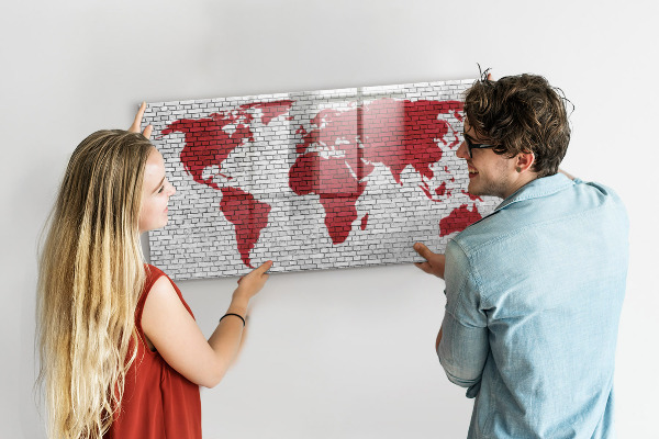 Decoratief glazen wandbord beschrijfbaar en magnetisch Wereldkaart met fotolocaties