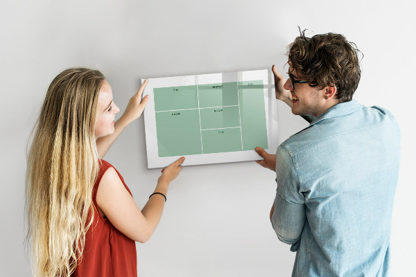 Decoratief glazen wandbord beschrijfbaar en magnetisch Agenda met notities en foto's