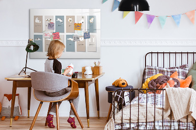 Decoratief glazen wandbord beschrijfbaar en magnetisch Een creatieve kalender voor elk seizoen.