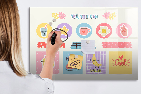 Decoratief glazen wandbord beschrijfbaar en magnetisch Een motiverend prikbord vol inspiratie.