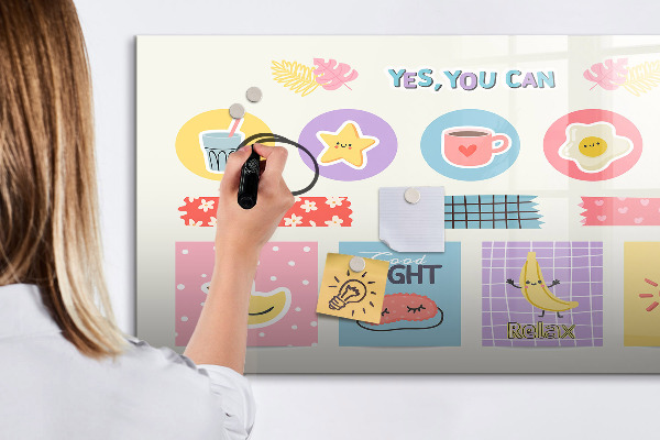 Decoratief glazen wandbord beschrijfbaar en magnetisch Een motiverend prikbord vol inspiratie.