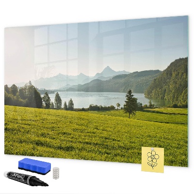 Decoratief glazen wandbord beschrijfbaar en magnetisch Een creatieve ruimte om je herinneringen tentoon te stellen.