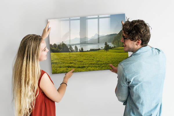 Decoratief glazen wandbord beschrijfbaar en magnetisch Een creatieve ruimte om je herinneringen tentoon te stellen.
