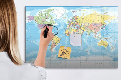 Decoratief glazen wandbord beschrijfbaar en magnetisch Een wereldkaart met persoonlijke herinneringen.