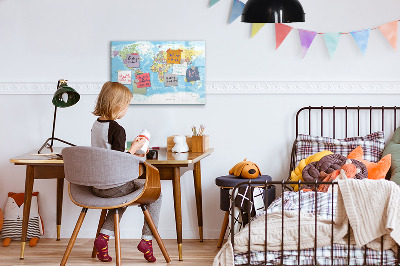 Decoratief glazen wandbord beschrijfbaar en magnetisch Een wereldkaart met persoonlijke herinneringen.
