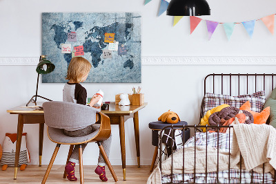 Decoratief glazen wandbord beschrijfbaar en magnetisch Een wereldkaart met persoonlijke herinneringen.