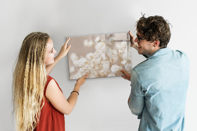 Decoratief glazen wandbord beschrijfbaar en magnetisch Een creatieve plek voor herinneringen en foto's