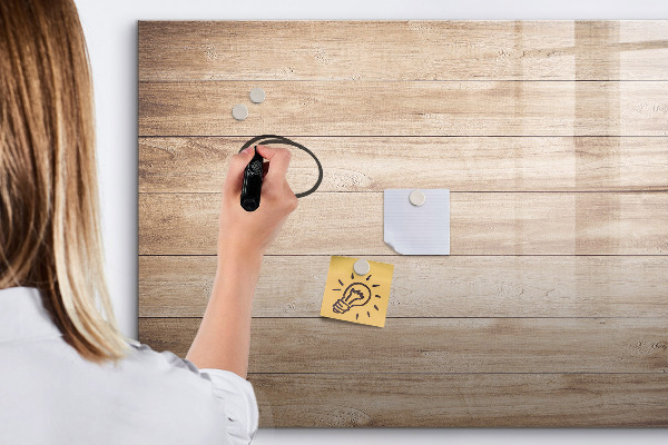 Decoratief glazen wandbord beschrijfbaar en magnetisch Een stijlvol bord voor notities en foto's