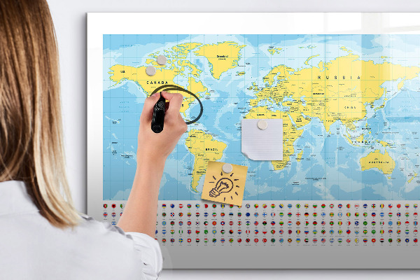 Memobord van glas met print inclusief neodymium magneten Een wereldkaart voor personalisatie en herinneringen.
