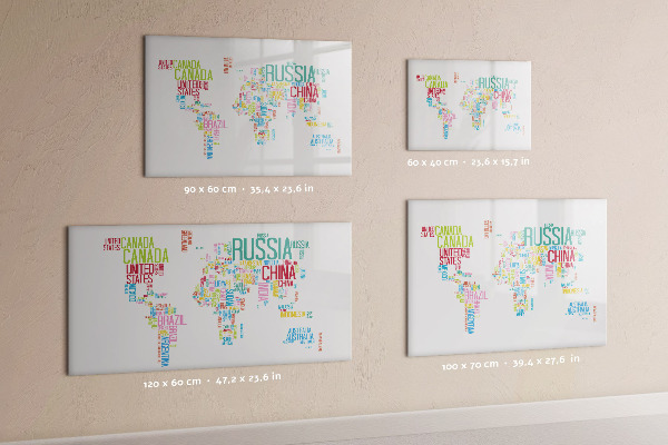 Decoratief glazen wandbord beschrijfbaar en magnetisch Een wereldkaart met persoonlijke herinneringen.