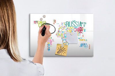 Decoratief glazen wandbord beschrijfbaar en magnetisch Een wereldkaart met persoonlijke herinneringen.