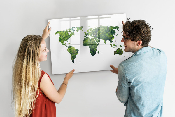 Decoratief glazen wandbord beschrijfbaar en magnetisch Groene wereldkaart met foto's