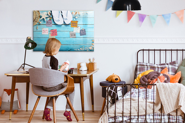 Decoratief glazen wandbord beschrijfbaar en magnetisch Zomerherinneringen op een kleurrijk bord.