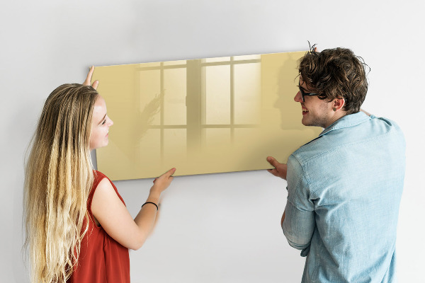 Decoratief glazen wandbord beschrijfbaar en magnetisch Een knusse plek voor herinneringen en aantekeningen.