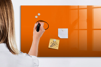 Decoratief glazen wandbord beschrijfbaar en magnetisch Een creatieve manier om je foto's te presenteren.