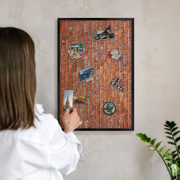 Wandbord voor magneten in een zwarte lijst Baksteenmotief