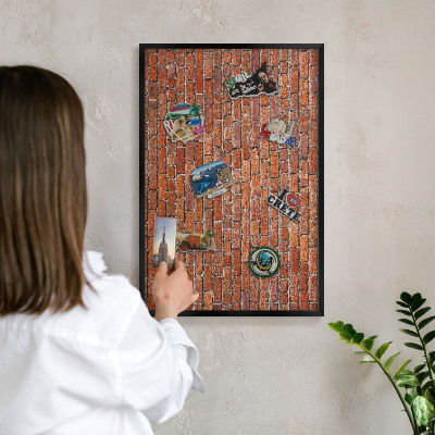 Wandbord voor magneten in een zwarte lijst Baksteenmotief