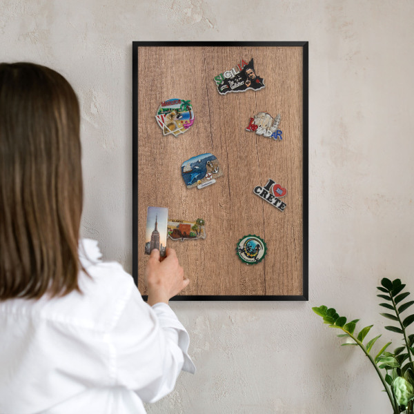 Wandbord voor magneten in een zwarte lijst Houtstructuur