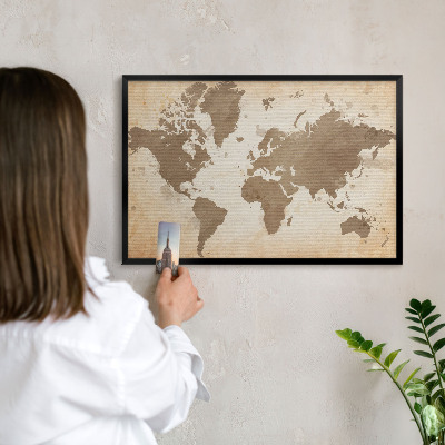 Wandbord voor magneten in een zwarte lijst Wereldkaart