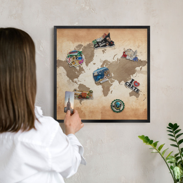 Wandbord voor magneten in een zwarte lijst Wereldkaart