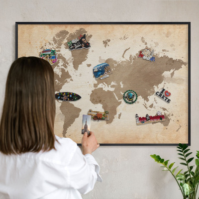 Wandbord voor magneten in een zwarte lijst Wereldkaart