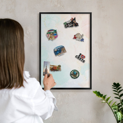 Wandbord voor magneten in een zwarte lijst Pastel elegantie