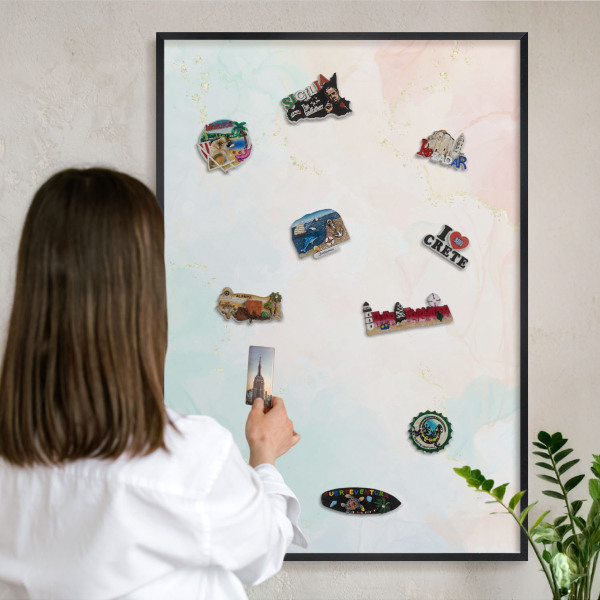 Wandbord voor magneten in een zwarte lijst Pastel elegantie