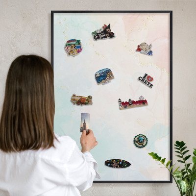 Wandbord voor magneten in een zwarte lijst Pastel elegantie