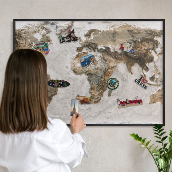 Wandbord voor magneten in een zwarte lijst Reliëfkaart