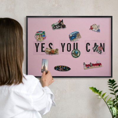 Wandbord voor magneten in een zwarte lijst Motivatie elke dag