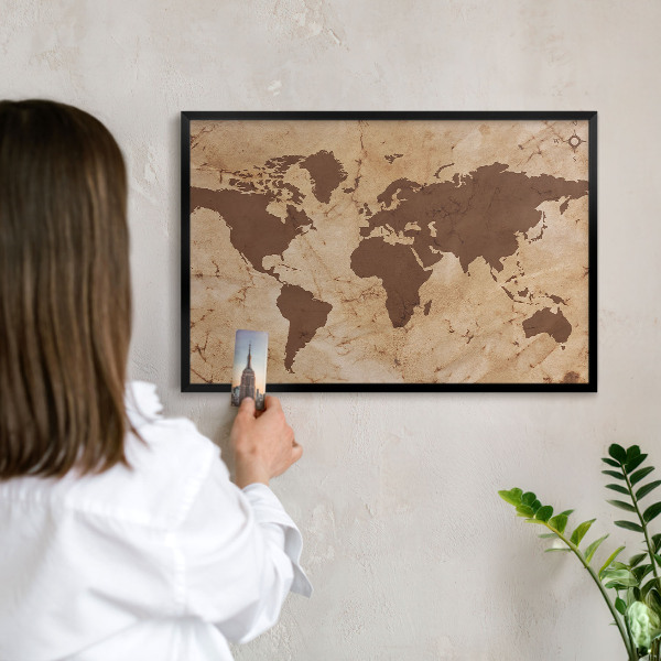 Wandbord voor magneten in een zwarte lijst Wereldkaart