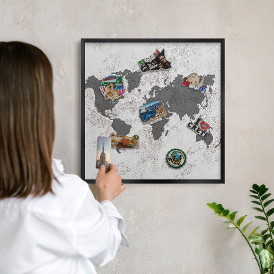 Wandbord voor magneten in een zwarte lijst Wereldkaart