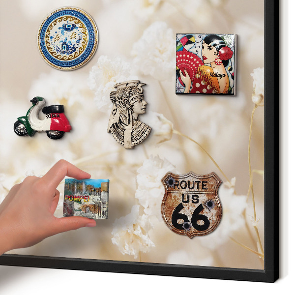 Metalen bord voor magneten met zwarte lijst Beige bloemen